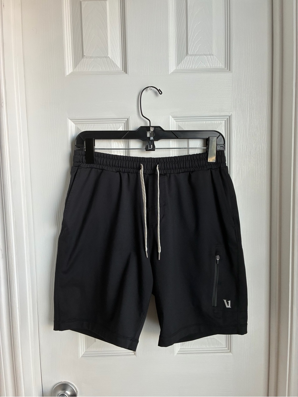 Men's S Vuori shorts